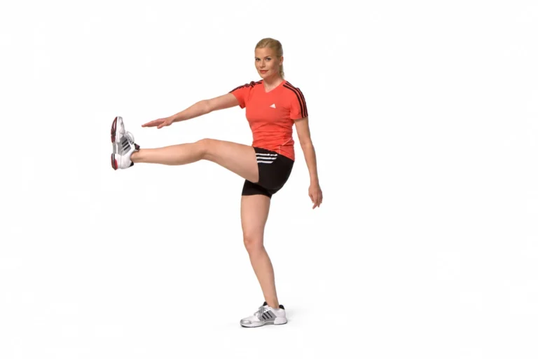 Straight Leg Kicks exercise technique